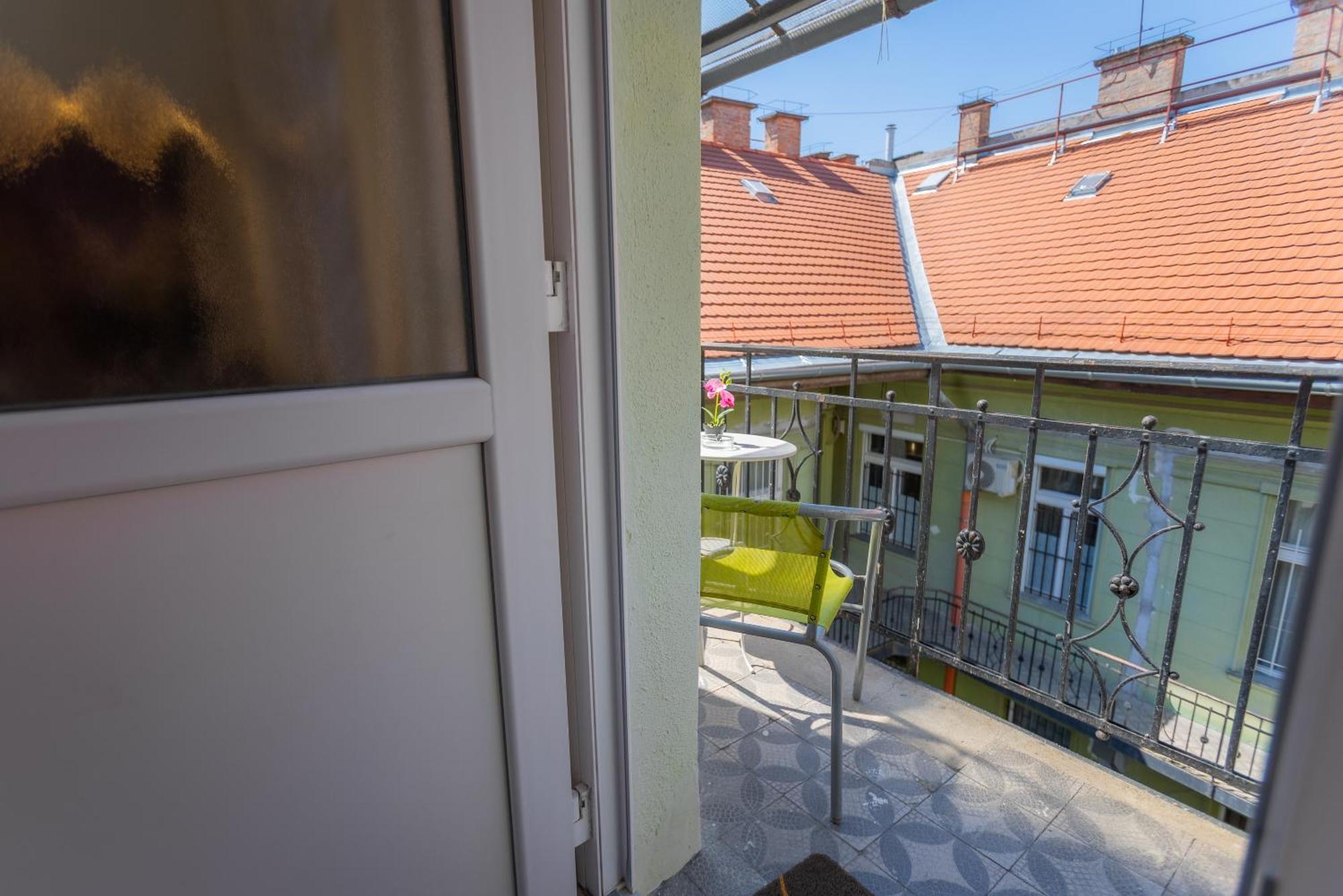 Iranyi Studio Budapest Bagian luar foto